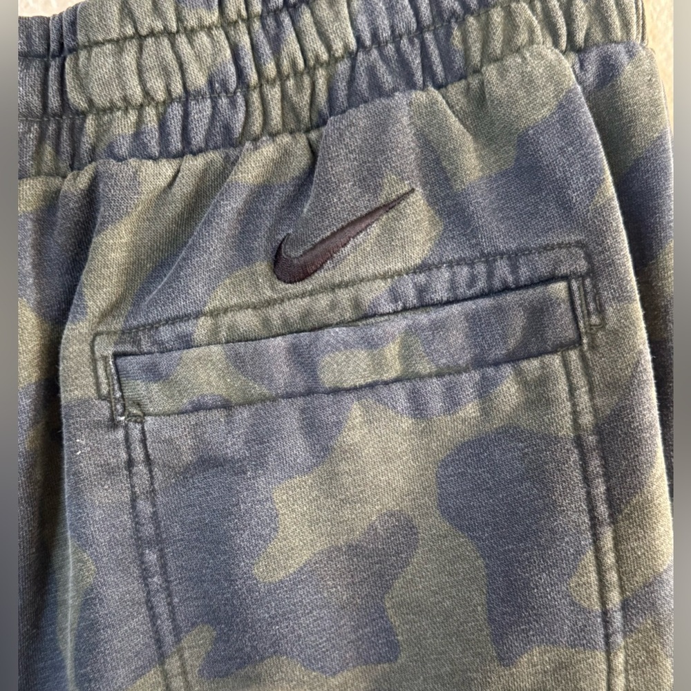Nike Sportswear Club Men's Camo Fleece Joggers Sz L - Picture 4 of 7